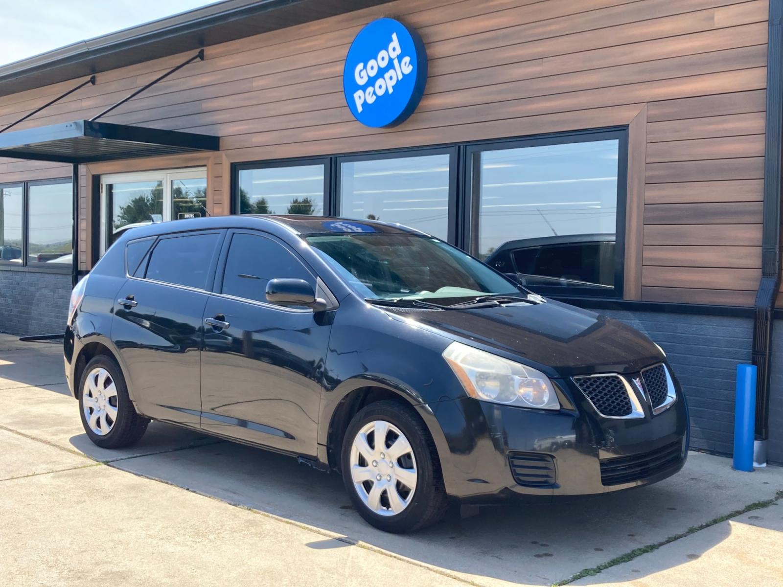2009 Jet Black Met Pontiac Vibe 2.4L (5Y2SP67019Z) with an 2.4L L4 DOHC 16V engine, 4-Speed Automatic Overdrive transmission, located at 1800 South Ihm Blvd, Freeport, IL, 61032, (815) 232-5543, 42.278645, -89.607994 - Photo #0